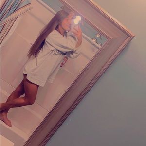 Meet your Posher, Cara